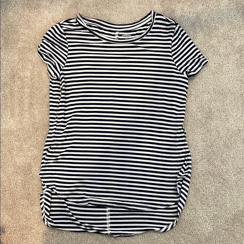 Old Navy Black and White Fitted Short Sleeve Tee